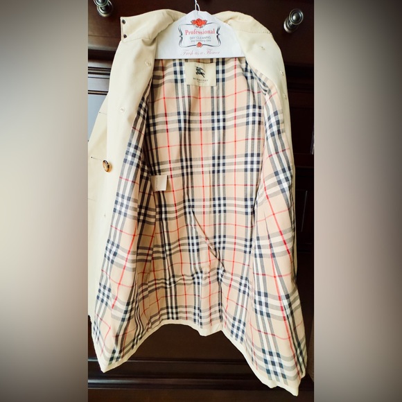 Burberry Classic Tan Trench Coat size 8 - Picture 13 of 16
